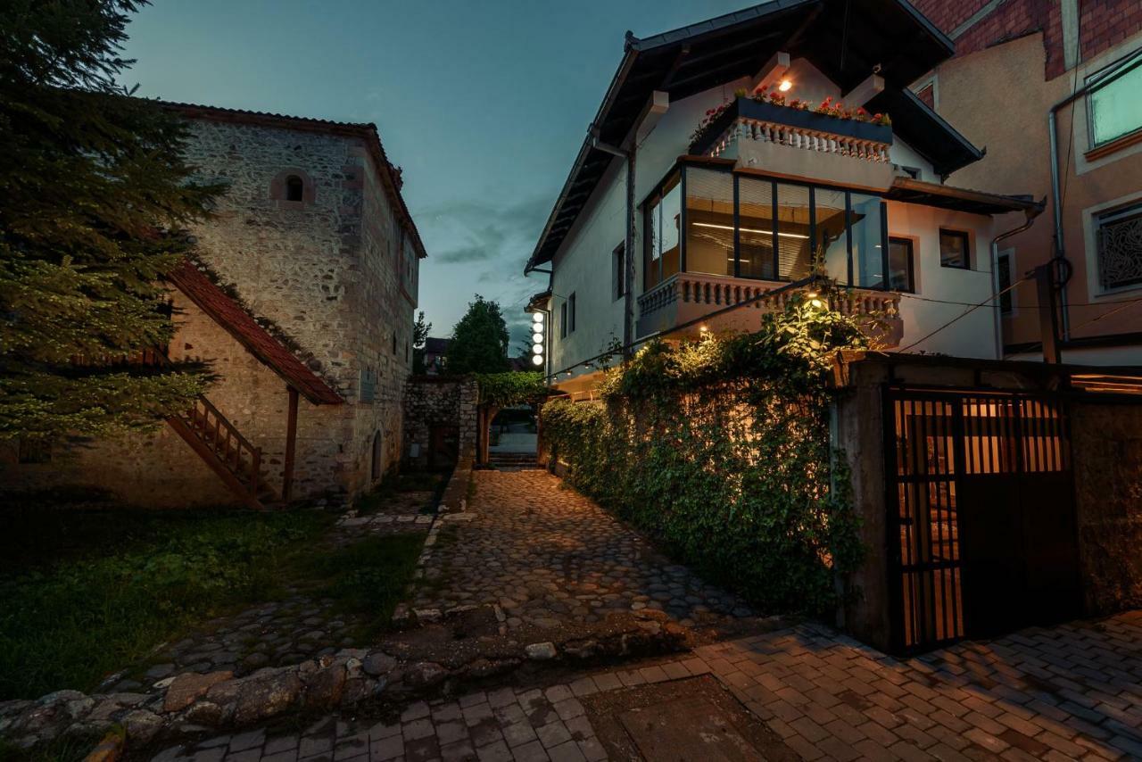 Town Hostel Peje Exteriér fotografie